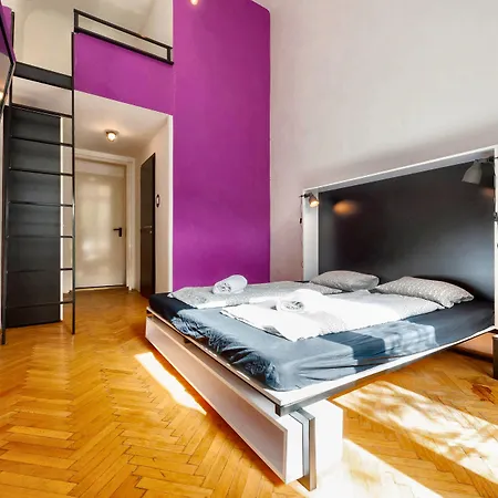 Adagio Hostel Basilica-3